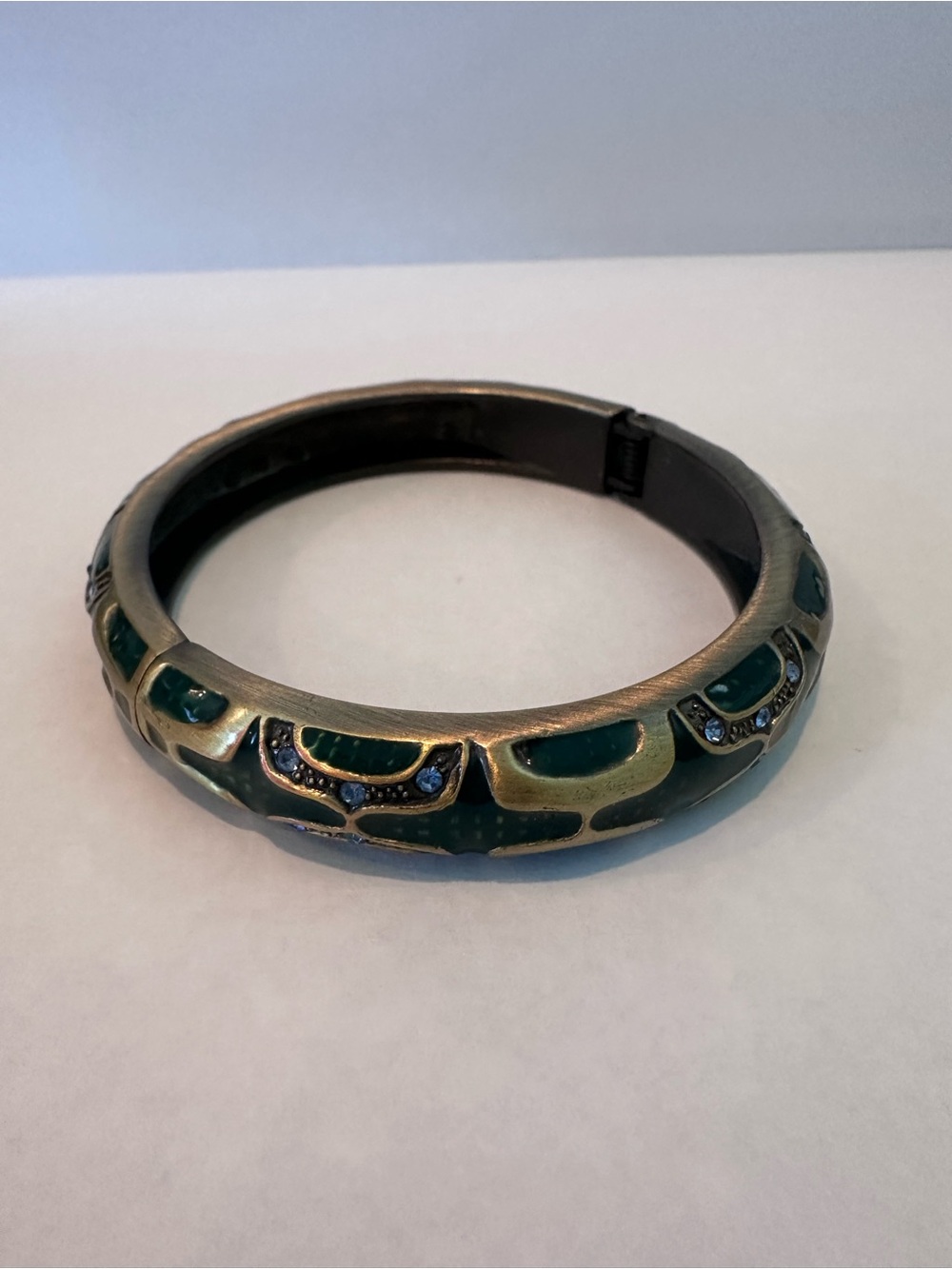 2 Coldwater Creek maroon and green with Goldtone Bracelets - Picture 13 of 13